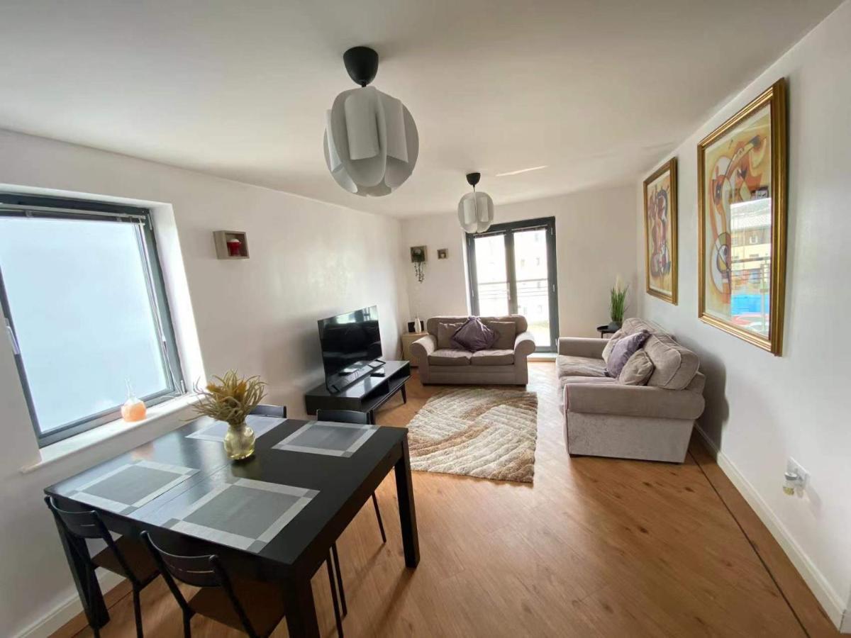 Lovely 2-bedrooms Step To The Апартаменты Суонси